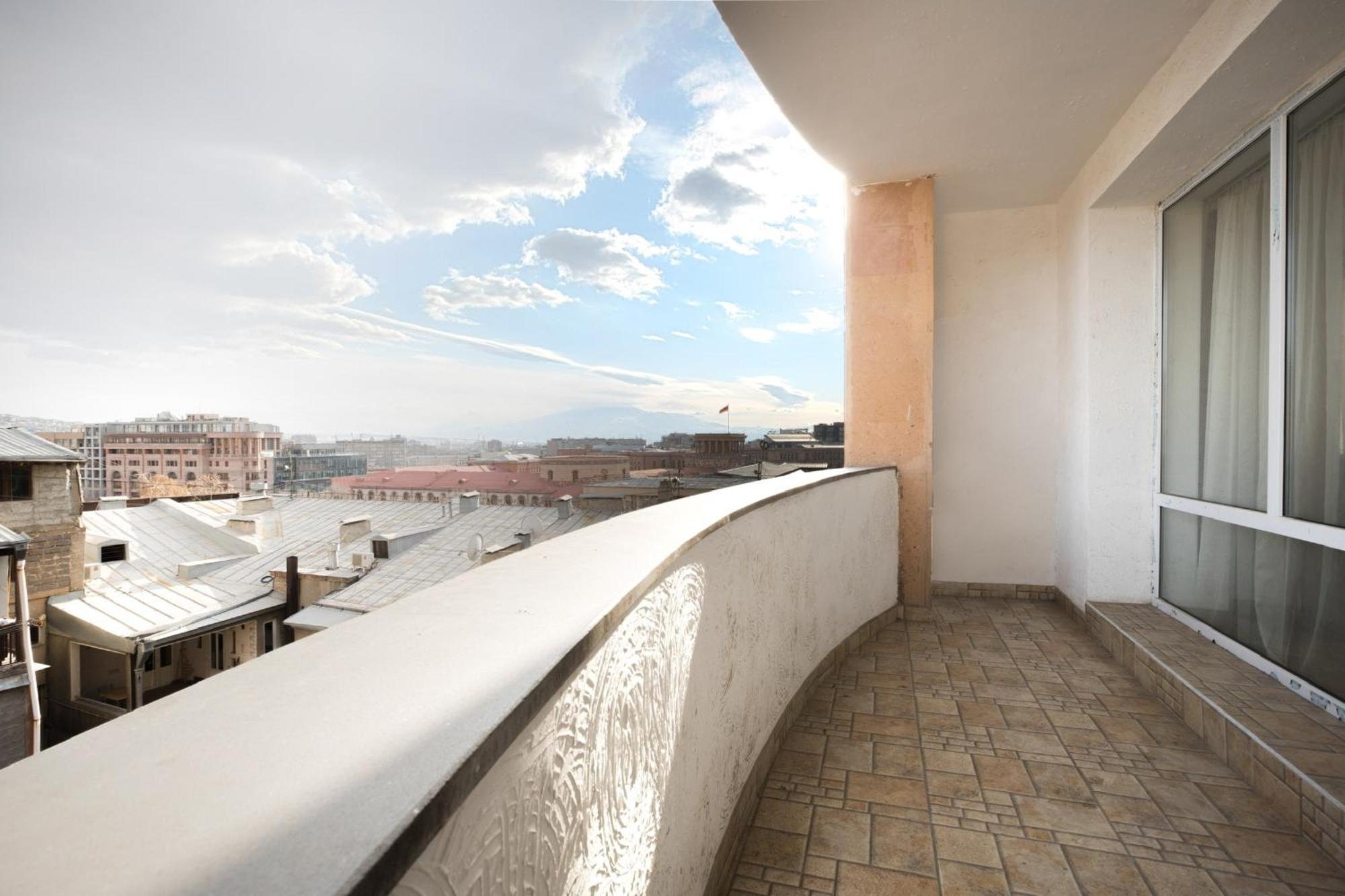 2 Bedrooms 2 Bathrooms Large And Lux Apartment Best Location Jerevan Exteriér fotografie